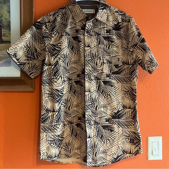 Departwest: The Buckle Black and Tan Palm-leaf print Button Down Shirt - Picture 1 of 5
